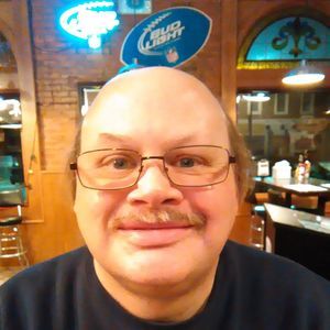 Meet your Posher, Bruce